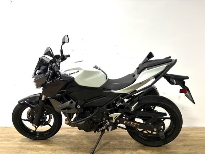KAWASAKI Z 400 2024 de segunda mano