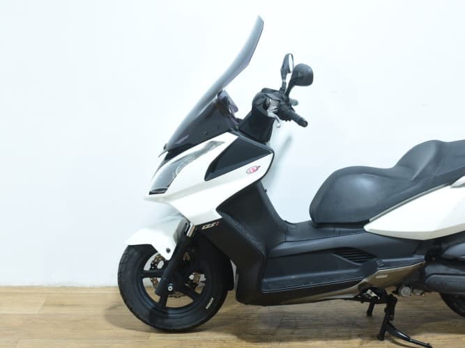 Comprar KYMCO SUPER DINK 125 2012 de segunda mano KYMCO SUPER DINK 125 2012 de segunda mano