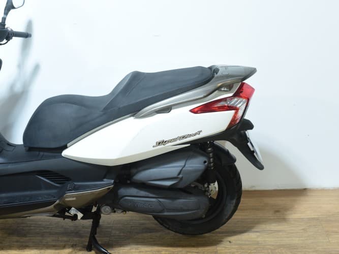 Comprar KYMCO SUPER DINK 125 2012 de segunda mano KYMCO SUPER DINK 125 2012 de segunda mano