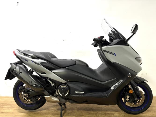 Comprar YAMAHA TMAX 560 2021 de segunda mano YAMAHA TMAX 560 2021 de segunda mano