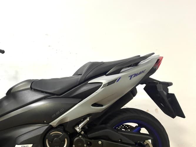 Comprar YAMAHA TMAX 560 2021 de segunda mano YAMAHA TMAX 560 2021 de segunda mano