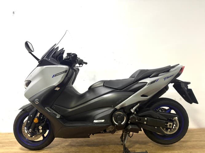 Comprar YAMAHA TMAX 560 2021 de segunda mano YAMAHA TMAX 560 2021 de segunda mano