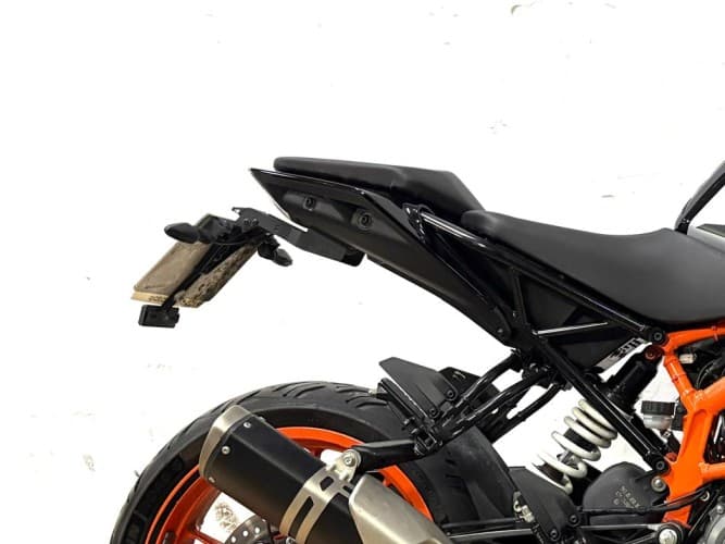 KTM DUKE 390 2023 de segunda mano