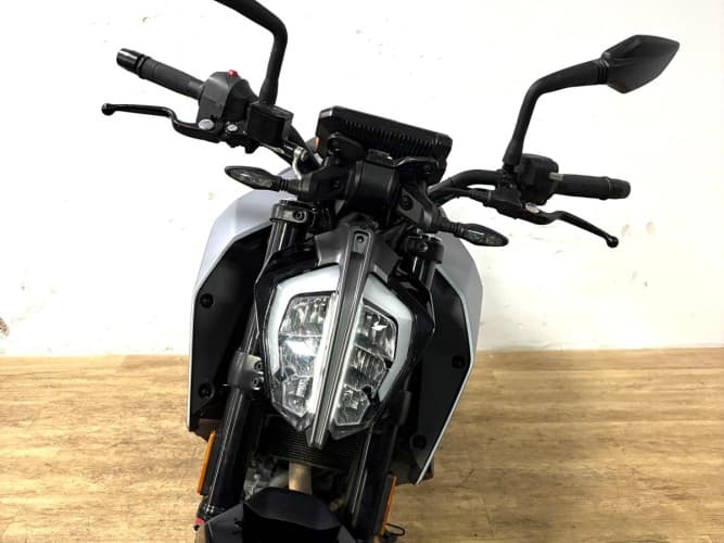 KTM DUKE 390 2023 de segunda mano
