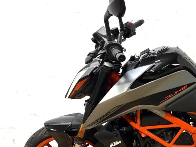 KTM DUKE 390 2023 de segunda mano