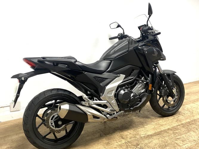 Comprar HONDA NC 750 X (A)(IVA DEDUCIBLE) 2024 de segunda mano HONDA NC 750 X (A)(IVA DEDUCIBLE) 2024 de segunda mano