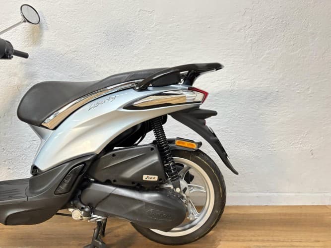 Comprar PIAGGIO LIBERTY 50 2024 de segunda mano PIAGGIO LIBERTY 50 2024 de segunda mano