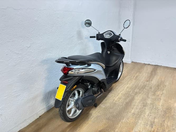 Comprar PIAGGIO LIBERTY 50 2024 de segunda mano PIAGGIO LIBERTY 50 2024 de segunda mano
