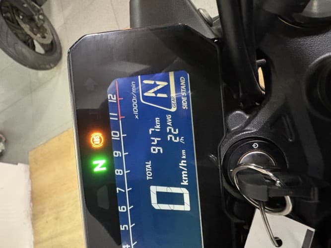 HONDA CB 125 R 2023 de segunda mano