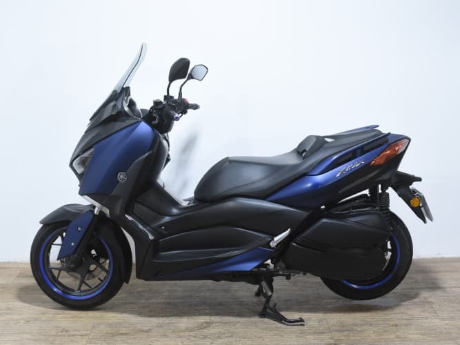 YAMAHA XMAX 300 2018 de segunda mano