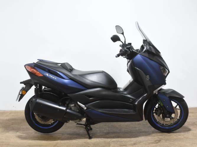 YAMAHA XMAX 300 2018 de segunda mano