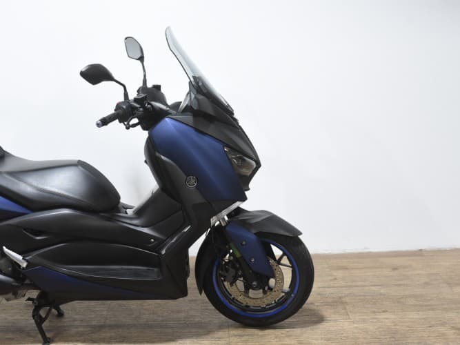 YAMAHA XMAX 300 2018 de segunda mano