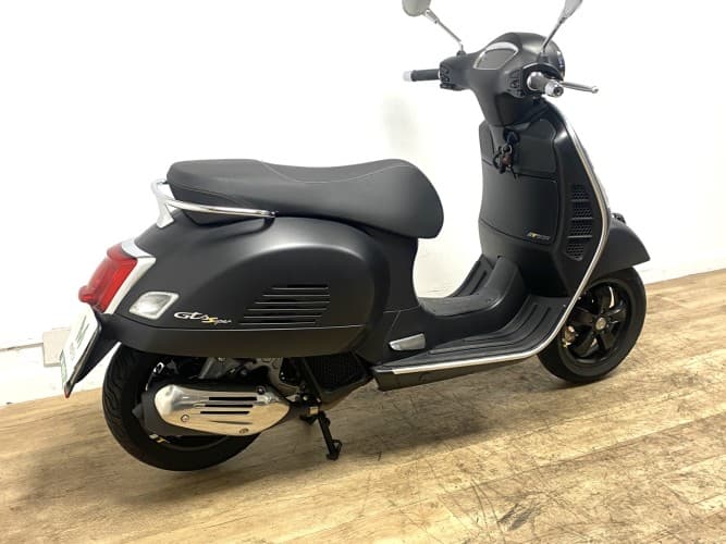 VESPA GTS 125 SUPERTECH 2021 de segunda mano