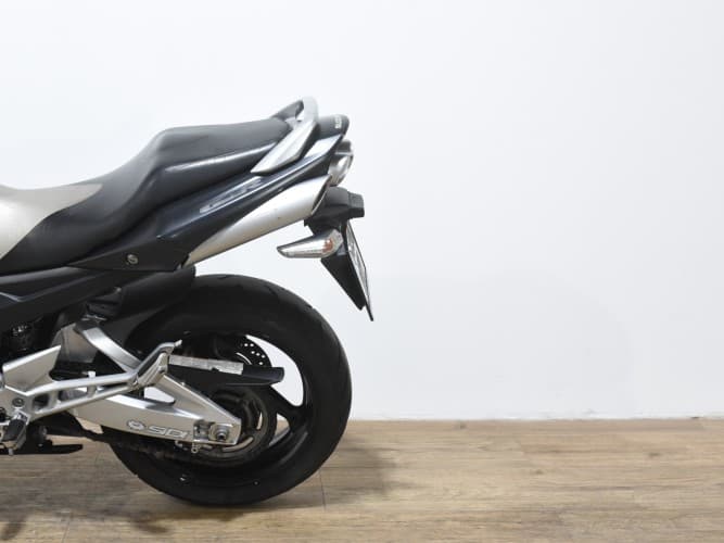 Comprar SUZUKI GSR 600 ( A ) 2006 de segunda mano SUZUKI GSR 600 ( A ) 2006 de segunda mano