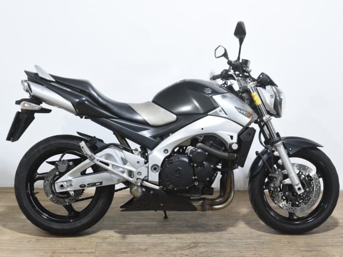 Comprar SUZUKI GSR 600 ( A ) 2006 de segunda mano SUZUKI GSR 600 ( A ) 2006 de segunda mano