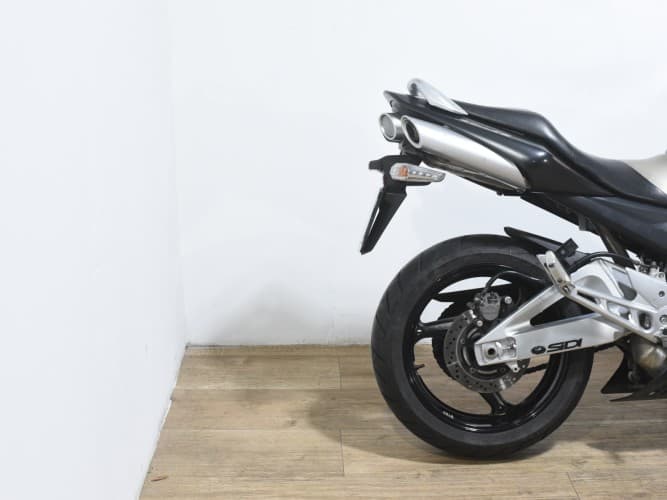 Comprar SUZUKI GSR 600 ( A ) 2006 de segunda mano SUZUKI GSR 600 ( A ) 2006 de segunda mano