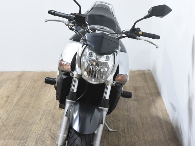 Comprar SUZUKI GSR 600 ( A ) 2006 de segunda mano SUZUKI GSR 600 ( A ) 2006 de segunda mano