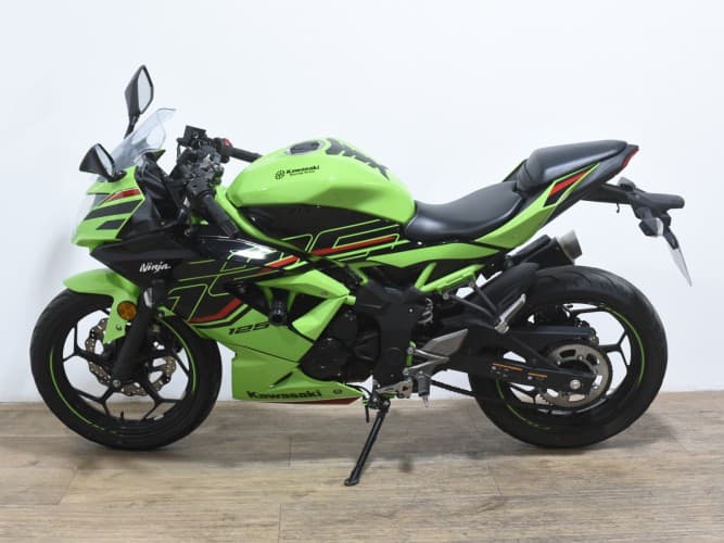 Comprar KAWASAKI NINJA 125 (MIVV HOMOLOGADO) 2023 de segunda mano KAWASAKI NINJA 125 (MIVV HOMOLOGADO) 2023 de segunda mano