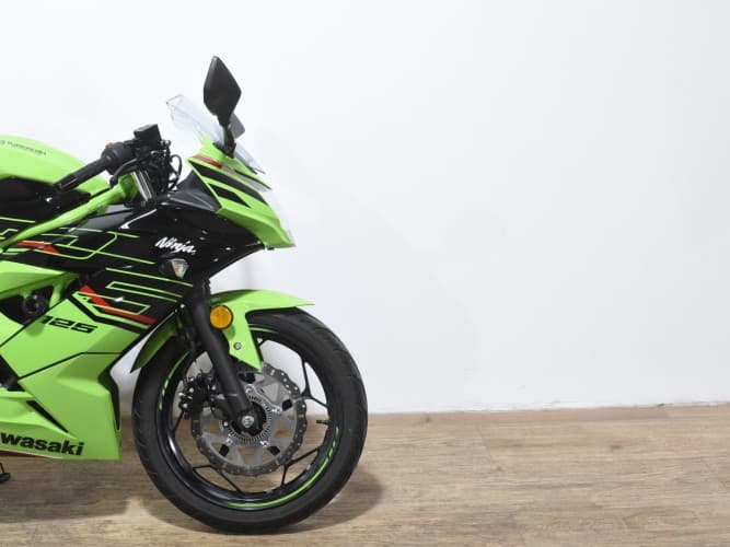 Comprar KAWASAKI NINJA 125 (MIVV HOMOLOGADO) 2023 de segunda mano KAWASAKI NINJA 125 (MIVV HOMOLOGADO) 2023 de segunda mano