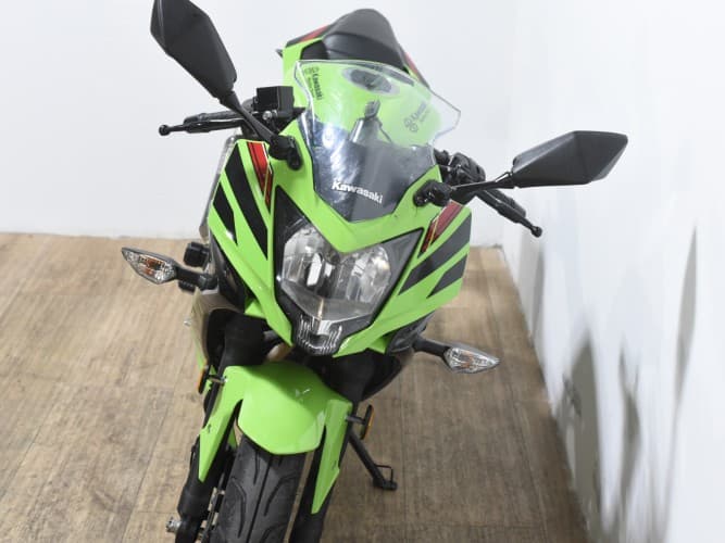 Comprar KAWASAKI NINJA 125 (MIVV HOMOLOGADO) 2023 de segunda mano KAWASAKI NINJA 125 (MIVV HOMOLOGADO) 2023 de segunda mano