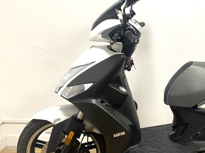 KYMCO AGILITY CITY 125 (TOP CASE) 2023 de segunda mano