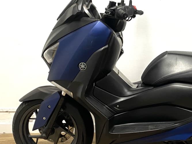 YAMAHA XMAX 125 2018 de segunda mano