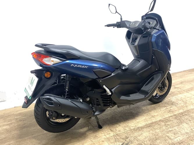 YAMAHA NMAX 125 2024 de segunda mano