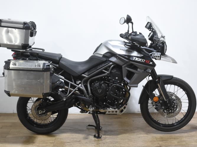 TRIUMPH TIGER 800 XCX (TRES MALETAS) 2017 de segunda mano