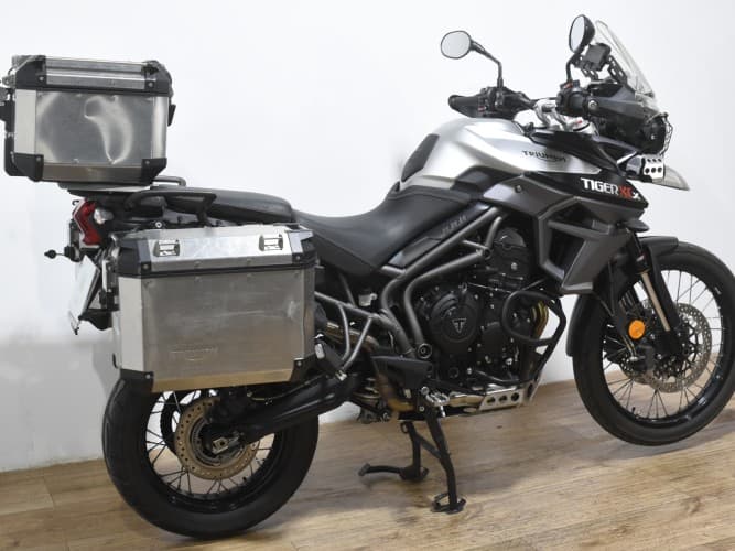 TRIUMPH TIGER 800 XCX (TRES MALETAS) 2017 de segunda mano