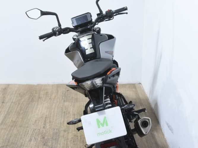 Comprar KTM DUKE 125 2023 de segunda mano KTM DUKE 125 2023 de segunda mano