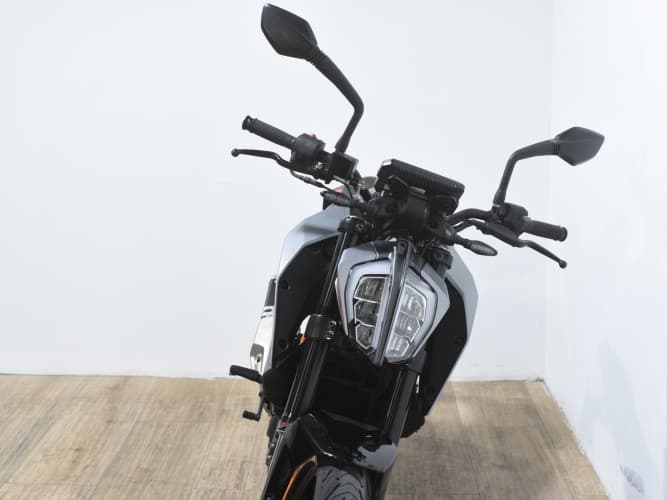 Comprar KTM DUKE 125 2023 de segunda mano KTM DUKE 125 2023 de segunda mano