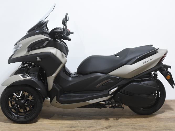 Comprar YAMAHA TRICITY 300 2023 de segunda mano YAMAHA TRICITY 300 2023 de segunda mano