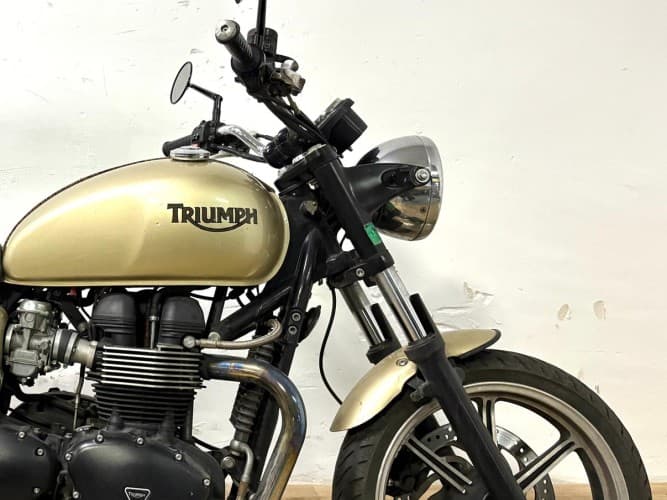 TRIUMPH BONEVILLE (A2) 2012 de segunda mano