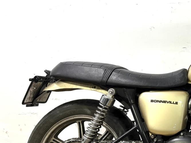 TRIUMPH BONEVILLE (A2) 2012 de segunda mano