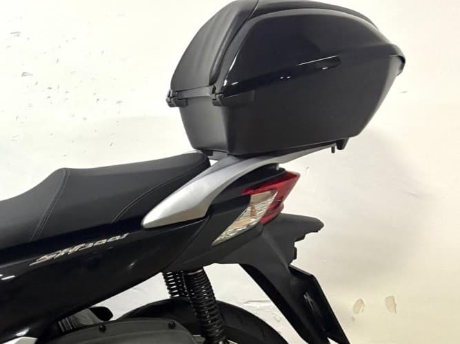 HONDA SH 300I (TOP CASE) 2012 de segunda mano