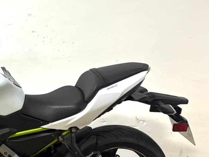 Comprar KAWASAKI Z 650 ABS 2017 de segunda mano KAWASAKI Z 650 ABS 2017 de segunda mano