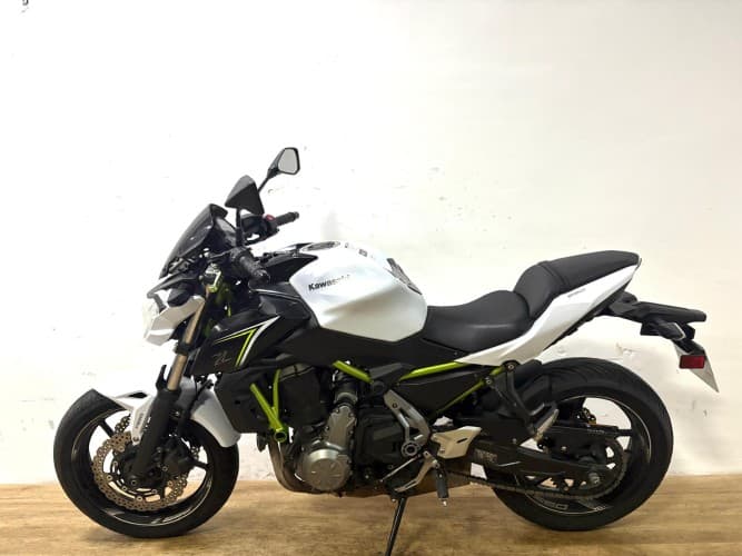 Comprar KAWASAKI Z 650 ABS 2017 de segunda mano KAWASAKI Z 650 ABS 2017 de segunda mano