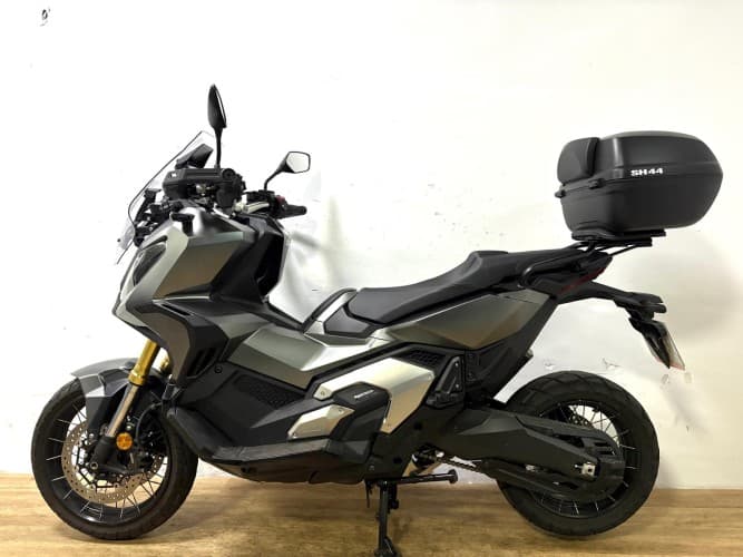 Comprar HONDA X-ADV 750 (TOP CASE) 2023 de segunda mano HONDA X-ADV 750 (TOP CASE) 2023 de segunda mano