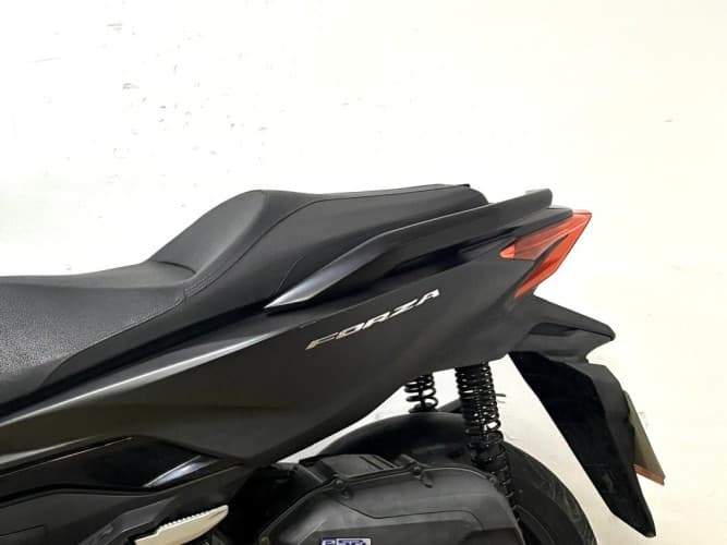 Comprar HONDA FORZA 125 2023 de segunda mano HONDA FORZA 125 2023 de segunda mano