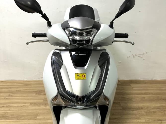 Comprar HONDA SH 125 (TOP CASE) 2019 de segunda mano HONDA SH 125 (TOP CASE) 2019 de segunda mano
