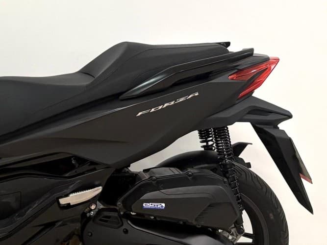 Comprar HONDA FORZA 125 2023 de segunda mano HONDA FORZA 125 2023 de segunda mano