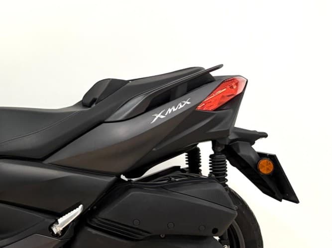 YAMAHA XMAX 300 2018 de segunda mano