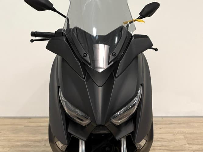 YAMAHA XMAX 300 2018 de segunda mano