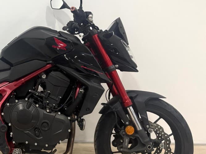 HONDA CB 750 HORNET (A2) 2023 de segunda mano