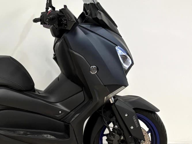 Comprar YAMAHA XMAX 300 2022 de segunda mano YAMAHA XMAX 300 2022 de segunda mano