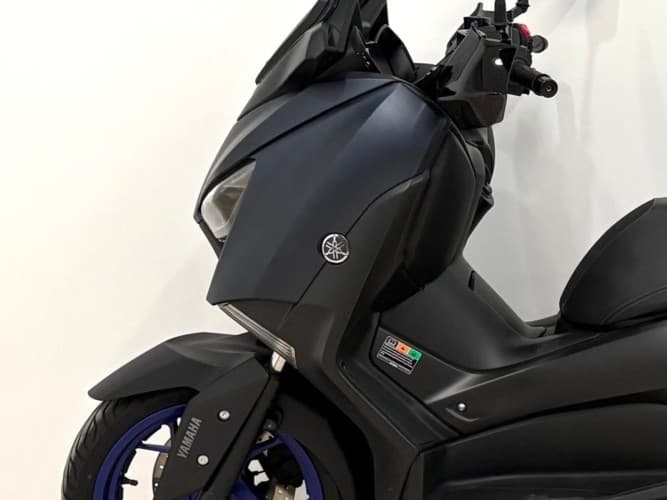 Comprar YAMAHA XMAX 300 2022 de segunda mano YAMAHA XMAX 300 2022 de segunda mano