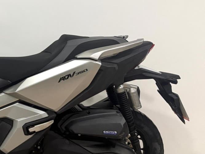 HONDA ADV 350 2023 de segunda mano