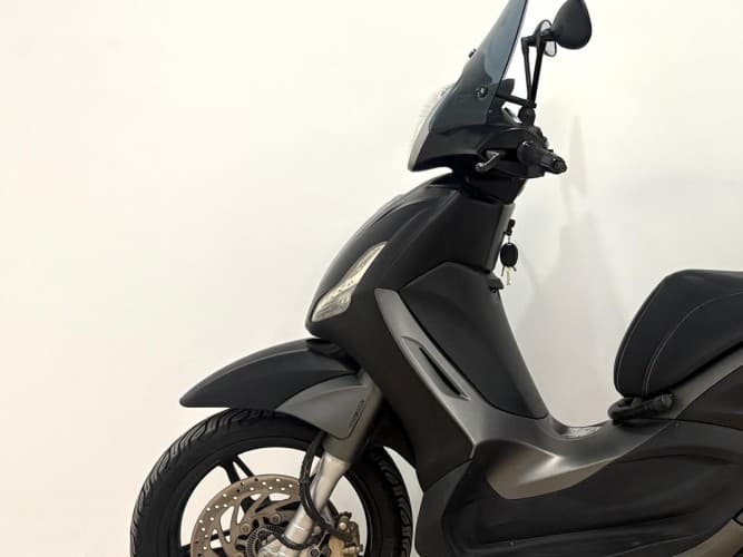 Comprar PIAGGIO BEVERLY 300 2016 de segunda mano PIAGGIO BEVERLY 300 2016 de segunda mano