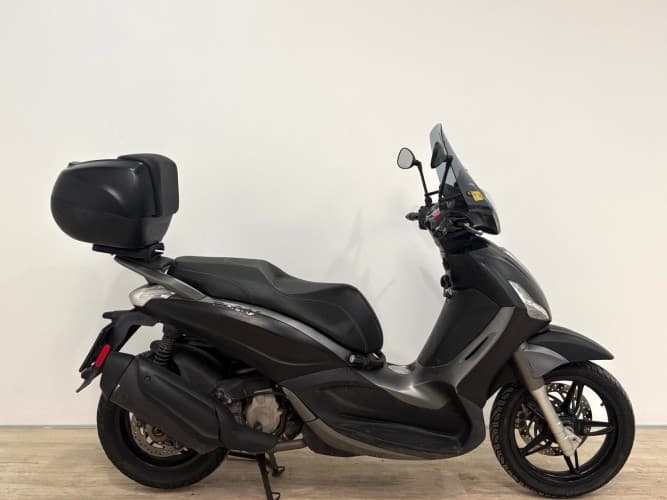 Comprar PIAGGIO BEVERLY 300 2016 de segunda mano PIAGGIO BEVERLY 300 2016 de segunda mano