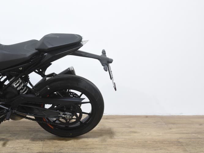 Comprar KTM DUKE 390 2023 de segunda mano KTM DUKE 390 2023 de segunda mano
